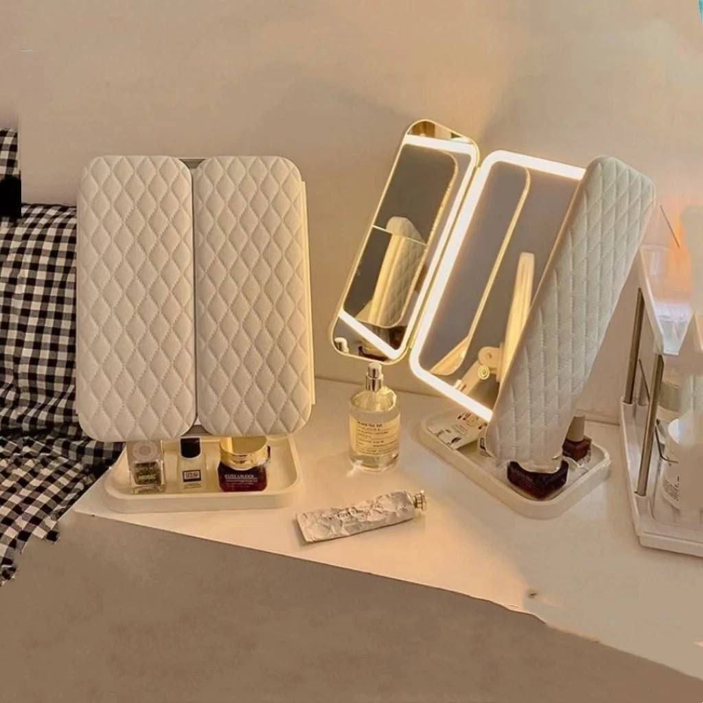 LuminaGlow™ : Le Miroir de Maquillage LED Tri-Plié Premium